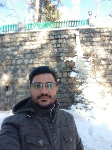 Omais Khan