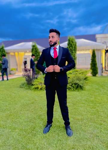 Dr Naveed Khan